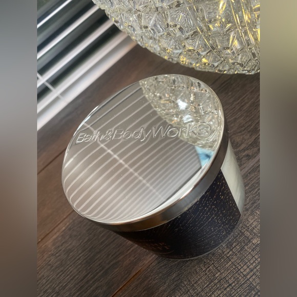 Bath & Body Works Into The Night 3 Wick Candle - Picture 2 of 6